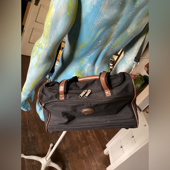 Vinta  Pierre Cardin shoulder tote - Picture 1 of 7